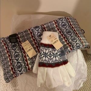 Eddie Bauer Scarf & Gloves